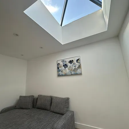 Ah Livings Apartment London Room photo